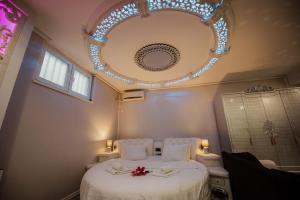 Postel nebo postele na pokoji v ubytování Spa Lux Apartmani