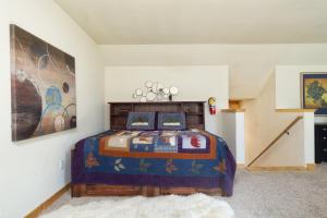 Letto o letti in una camera di Eagle Ridge Views-1648 by Big Bear Vacations