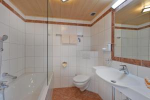 Vannituba majutusasutuses Tennenwirt Hotel