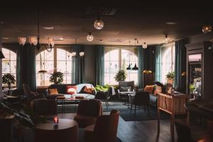 Posezení v ubytování Åtellet Hotell