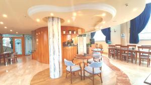 Restaurace v ubytování Hotel Nueva Plaza
