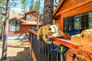 Gallery image of Retreat to Fox Farm-1662 by Big Bear Vacations in Big Bear Lake