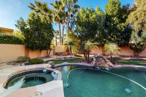 Gallery image of Luxe Lakewood Villa in Phoenix