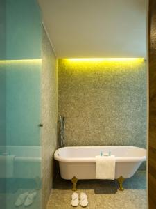 Un baño de Fiesta Americana Hacienda Galindo Resort & Spa