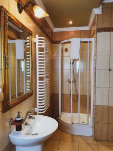 Koupelna v ubytování Apartamenty nad Wisłą Renesans + 37 fotografií