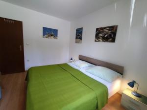 Postel nebo postele na pokoji v ubytování No stress on Cres