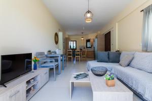 A television and/or entertainment centre at Armonia Studios Avia 2
