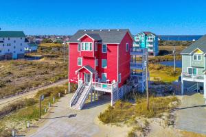 Gallery image of 3's a Charm 124 in Hatteras