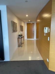 黄金海岸4 Bedroom Huge Sub Penthouse Oracle Level 31 Magnif VIEWS 260m2 Family Skyhome Sleeps 8 Adults and 2 Children, Sofa Bed Portacot, High Chair Central to Everything Resort Skyhome 5 STAR Luxury的相册照片