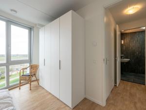 Imagen de la galería de Sea view apartment in Scherpenisse with terrace, en Scherpenisse