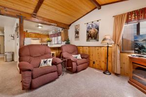 TV/trung tâm giải trí tại Moose Inn-1836 by Big Bear Vacations