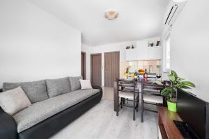 Fotografie z fotogalerie ubytování Apartments Hrvoje v destinaci Vodice + 14 fotografií