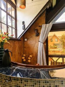 Gallery image of The Annex at 64 : Cozy, rustic cottage/treehouse in Nairobi