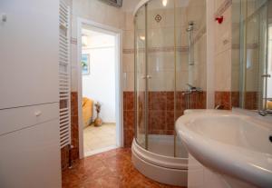 Koupelna v ubytování Cozy 1-bedroom apartment near the center of Trogir