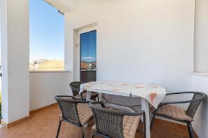 Fotografie z fotogalerie ubytování Cozy 1-bedroom apartment near the center of Trogir v Trogiru