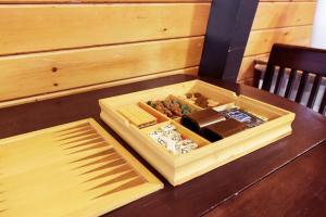 Imagen de la galería de Wolf Cub Cabin - 1946 by Big Bear Vacations, en Big Bear Lake