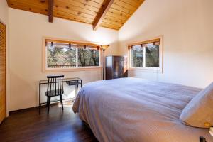 Ảnh trong thư viện ảnh của Black Oak Cabin #1977 by Big Bear Vacations ở Big Bear Lake