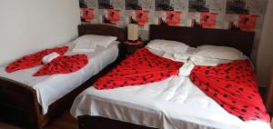 Letto o letti in una camera di Hotel TWINS ANNA