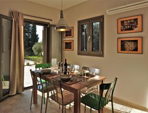 Fotografie z fotogalerie ubytování Elaia Villas v destinaci Minia