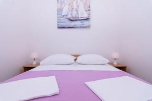 Krevet ili kreveti u jedinici u objektu Apartments Ivica - garden terrace