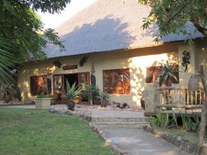 Foto da galeria de Timbavati Safari Lodge em Mbabat