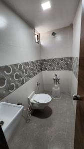 Koupelna v ubytování Hotel Nova Prime + 37 fotografií