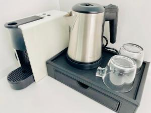 Sadržaji za pripremu kafe i čaja u objektu Gloria 10 Deluxe