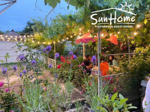 Zahrada ubytování Sunhome Stepanavan Guest House