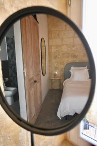 NUMRU 27 Expertly restored small house of character客房内的一张或多张床位