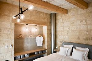 NUMRU 27 Expertly restored small house of character客房内的一张或多张床位
