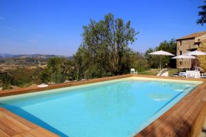 Foto da galeria de Borgo Calbianco - Private House with Pool & AirCo em Cereto