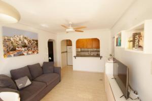 Afbeelding uit fotogalerij van Apartamento con terraza y piscina a 300m de playa in Vera