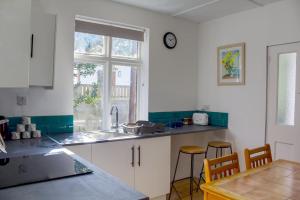 Gallery image of Perranporth Bungalow 2mins Walk to Beach! in Perranporth