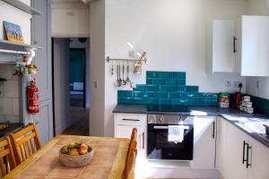 Gallery image of Perranporth Bungalow 2mins Walk to Beach! in Perranporth