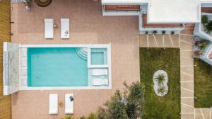 Bazén v ubytovaní Le Ialyse Luxury Villa alebo v jeho blízkosti