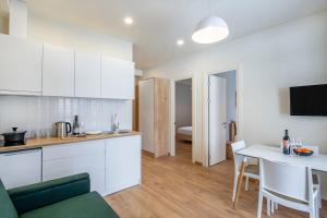 Kitchen o kitchenette sa Dialog Kokhta