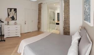 Postel nebo postele na pokoji v ubytování Chambre privée indépendante dans une maison
