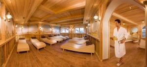 Ospiti di Mountainview Lodge - Chalet im Zillertal direkt am 5 Sterne Campingplatz Aufenfeld mit Hallenbad und Sauna
