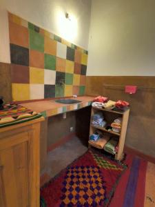 Dapur atau dapur kecil di Authentic riad & activities Erg