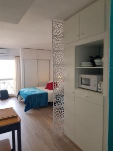 A kitchen or kitchenette at La Bonita - Benalmadena