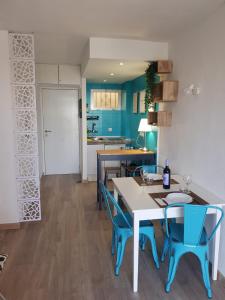 A kitchen or kitchenette at La Bonita - Benalmadena