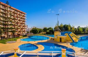 The swimming pool at or close to La Bonita - Benalmadena