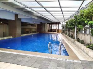 Bazén v ubytování Super Cebu Loft nebo v jeho okolí