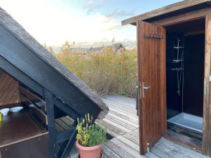 Zdjęcie z galerii obiektu Seehütte Neusiedlersee Robinsonhütte w mieście Rust
