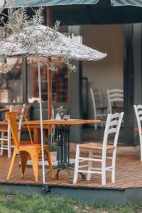 Patio nebo venkovní prostory v ubytování Attalos Suites Hotel