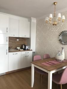 A kitchen or kitchenette at Sweet Homes 6