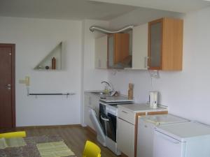 Kép 405 ul Rakovina,entrance E, 4 floor szállásáról Primorszkóban a galériában