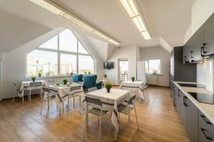 Kuchyň nebo kuchyňský kout v ubytování Gems Hostel