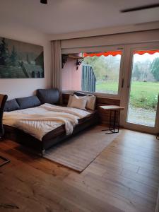 Gallery image of Erholsame 2 Zimmer FeWo mit King-Size-Bett, Pool und Stellplatz in Baiersbronn