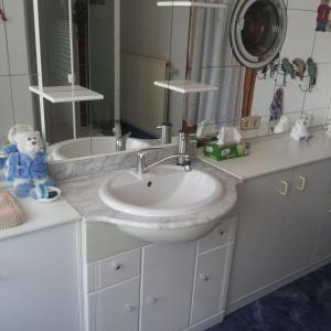 Bathroom sa Haus-in-Gemuenden-an-der-Wohra